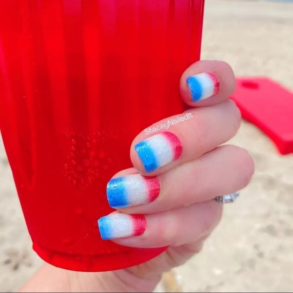 Color Street - Firecracker Pop - Picture 2 of 6